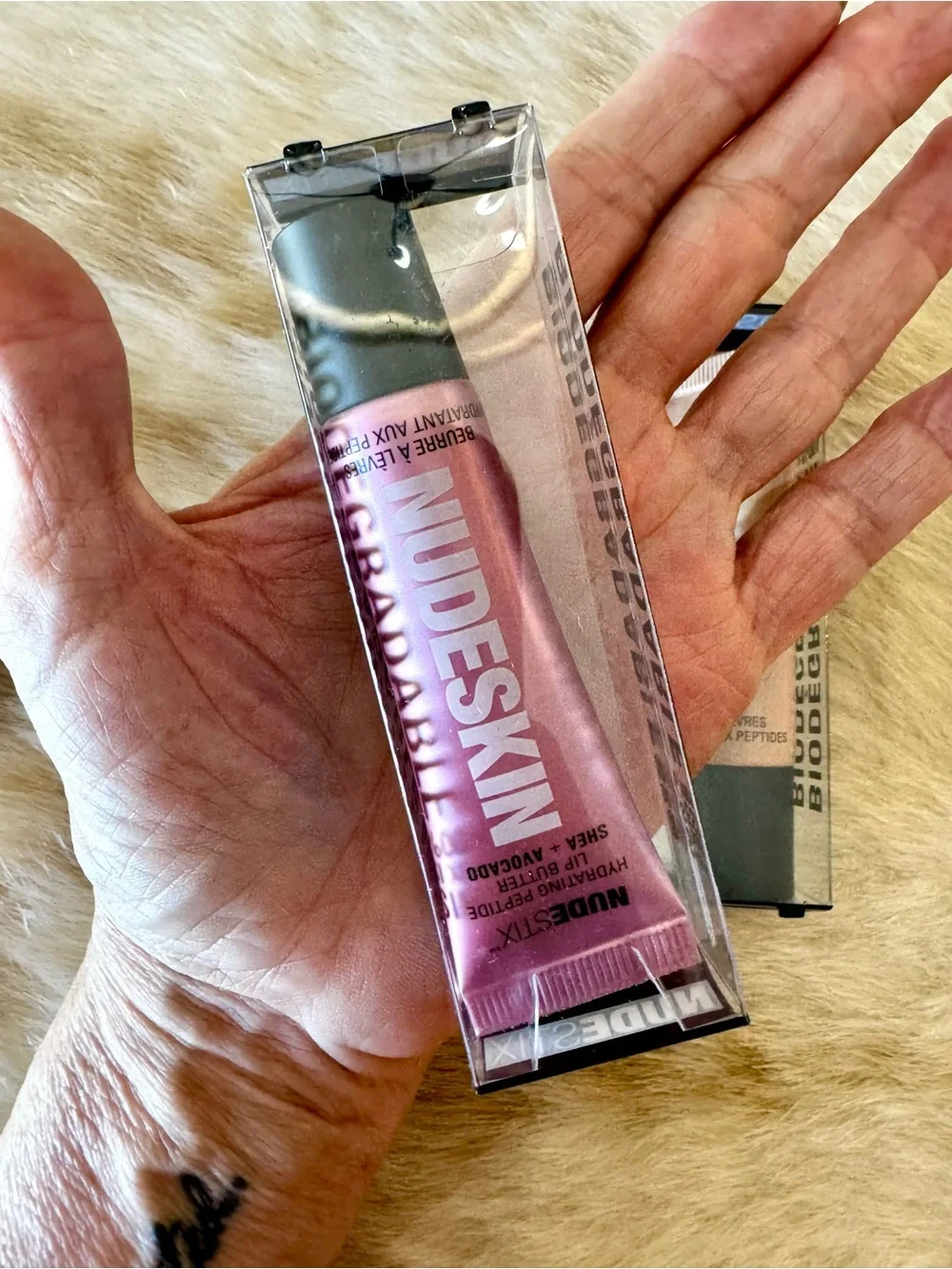 1 set of 2 NUDESKIN NUDESTIX Hydrating Peptide Lip Butters - Picture 6 of 13